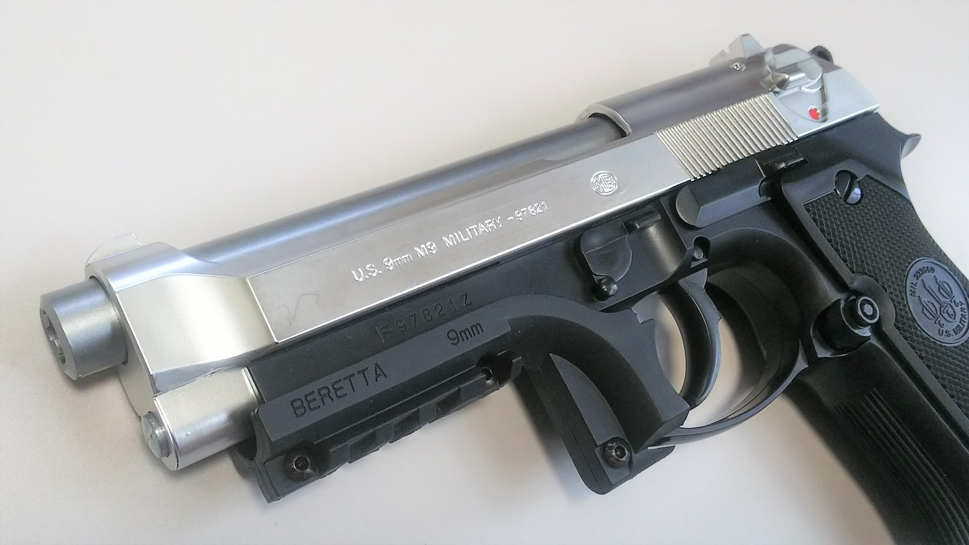 M92にアンダーマウントを装着: まる吉のトイガン駐屯地