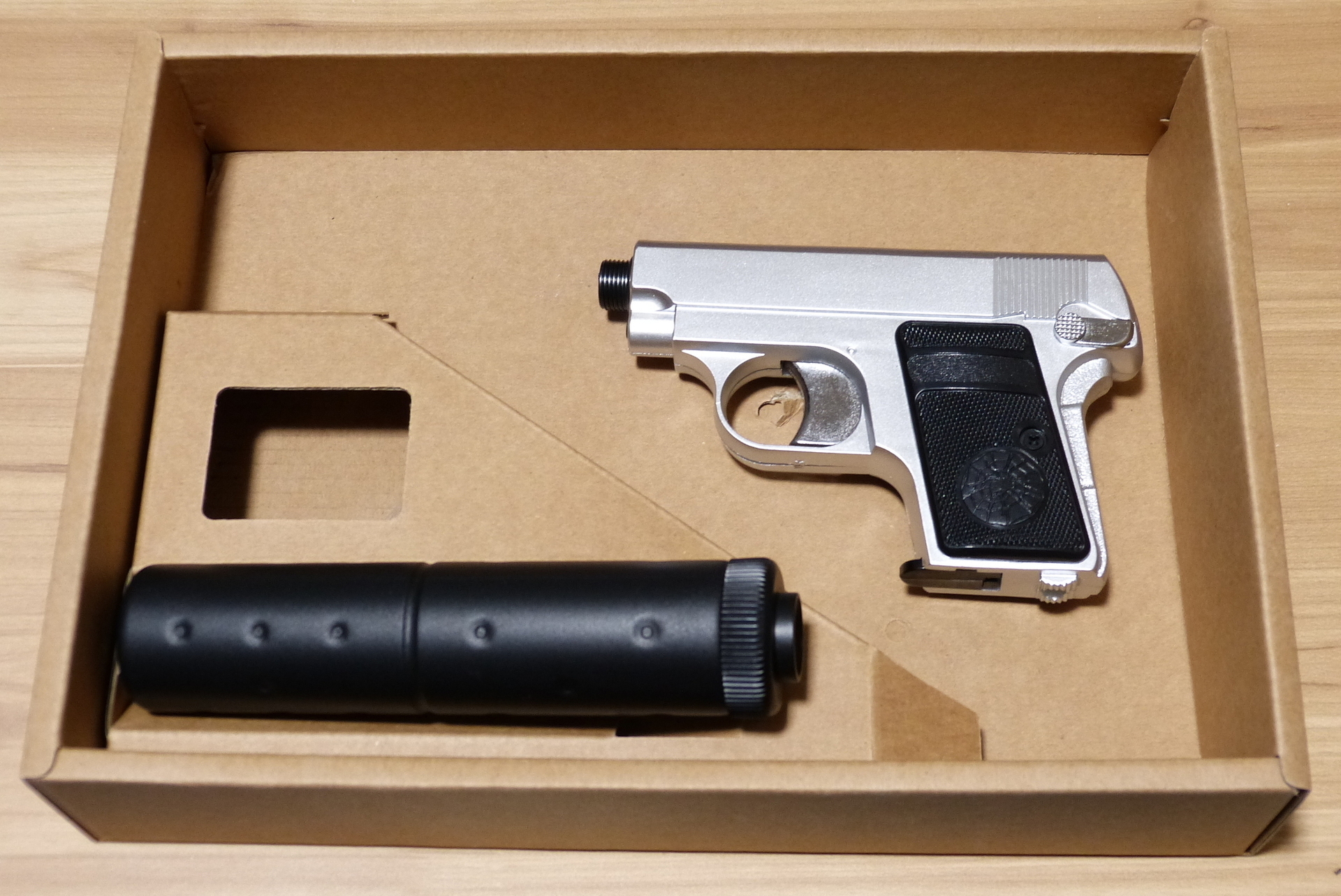 HFC 25オート コルト M1908 ガスガンをレビュー: まる吉の