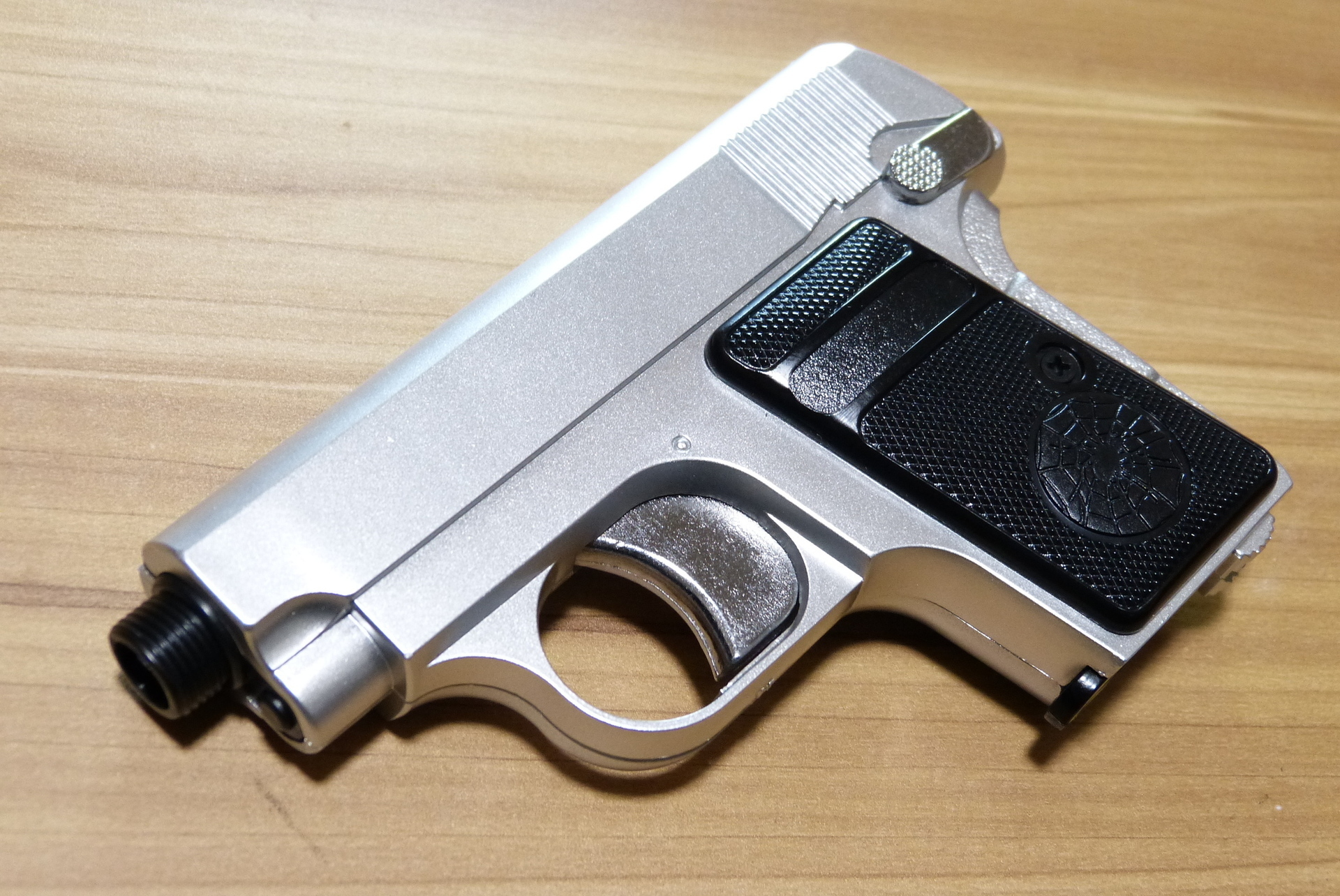 HFC 25オート コルト M1908 ガスガンをレビュー: まる吉の