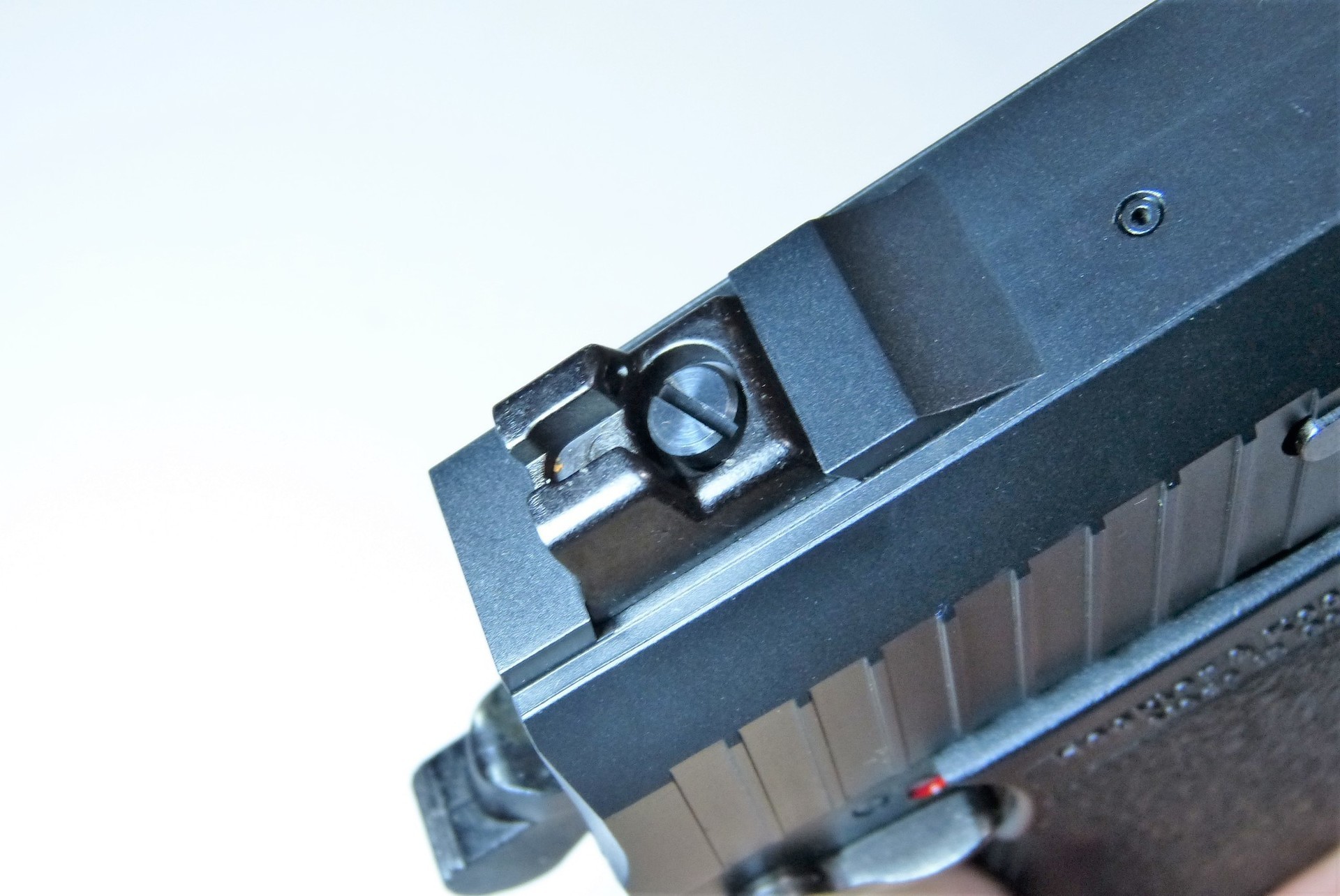 H&K Mk23 Mod0 SOCOMピストル KSC ガスガンのレビュー: まる吉の