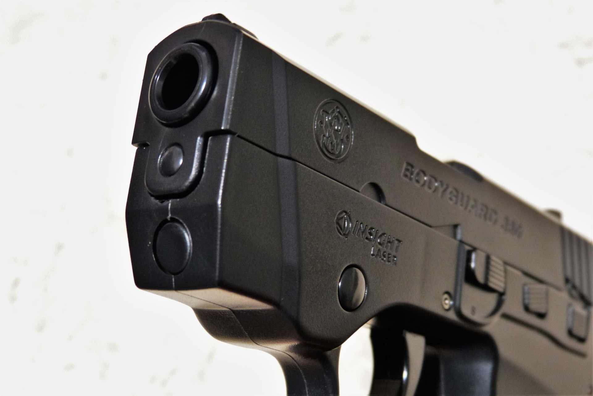 S&W ボディガード380 クラウン エアコキの外観と操作性を詳しく