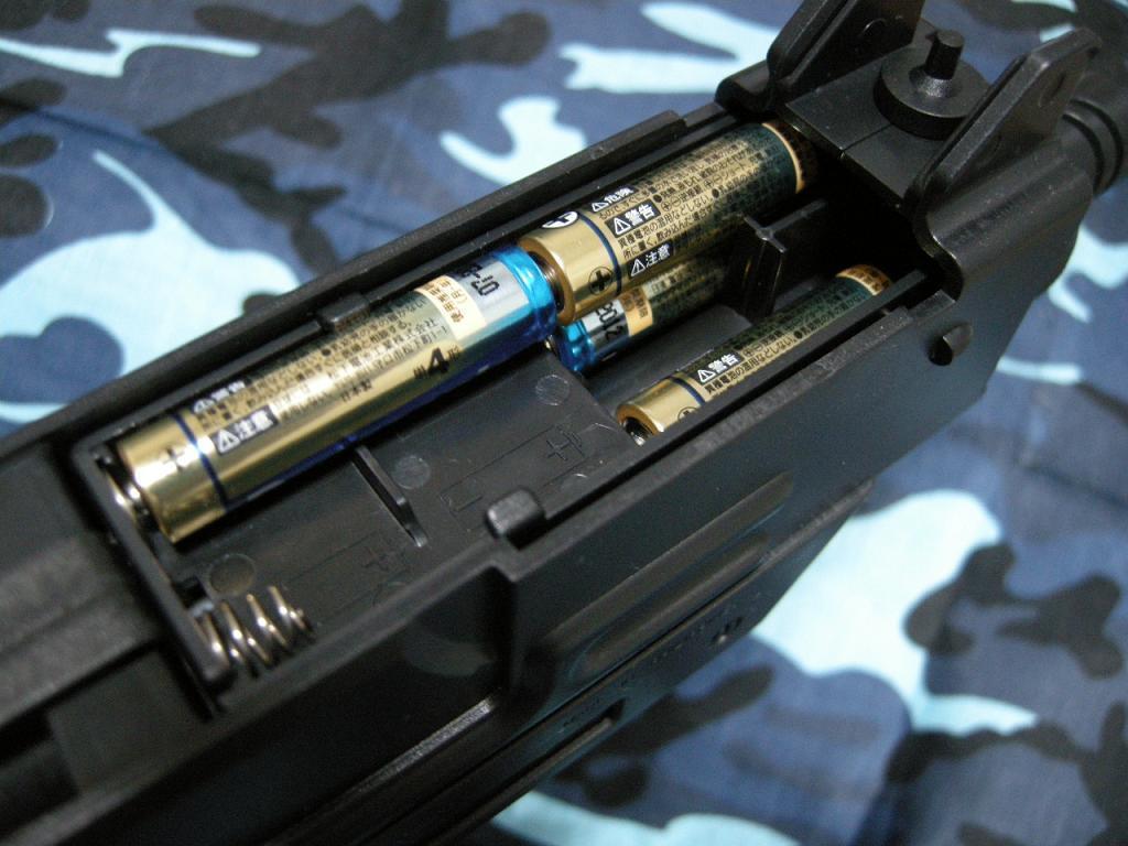 アカデミー ミニUZI 電動ガンをレビュー: まる吉のトイガン基地