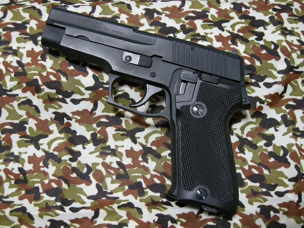 タナカ 9mm拳銃 航空自衛隊モデル（SIG P220） レビュー: まる吉の