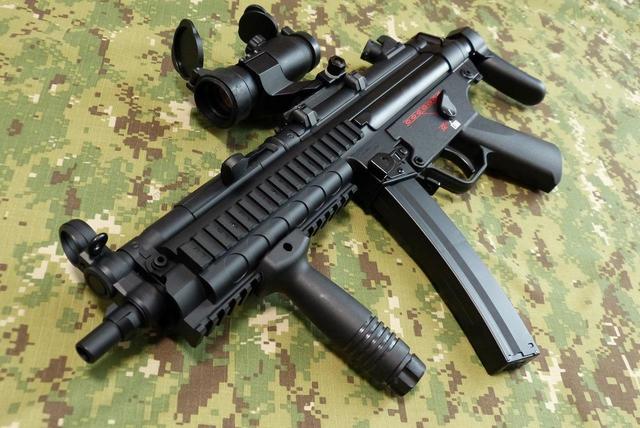 小*郎様 東京マルイ　電動ガン　MP5 A5 R.A.S LIGHTPRO ライ 東京マルイ ライトプロ H&K MP5 A5 R.A.S. 電動ガンのレビュー