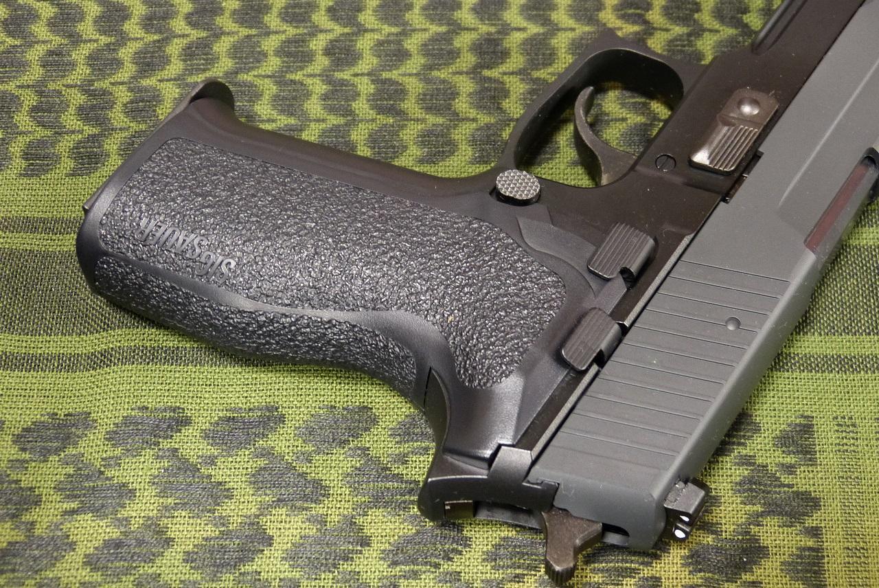 SIG SAUER P226 E2 ガスガンのレビュー: まる吉のトイガン基地