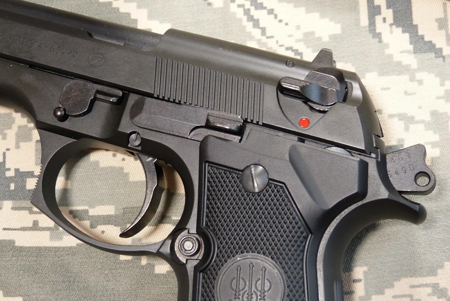 KSC ベレッタ M9ピストル HW ガスガンのレビュー: まる吉の KSC ベレッタ M9ピストル HW ガスガンのレビュー: まる吉の