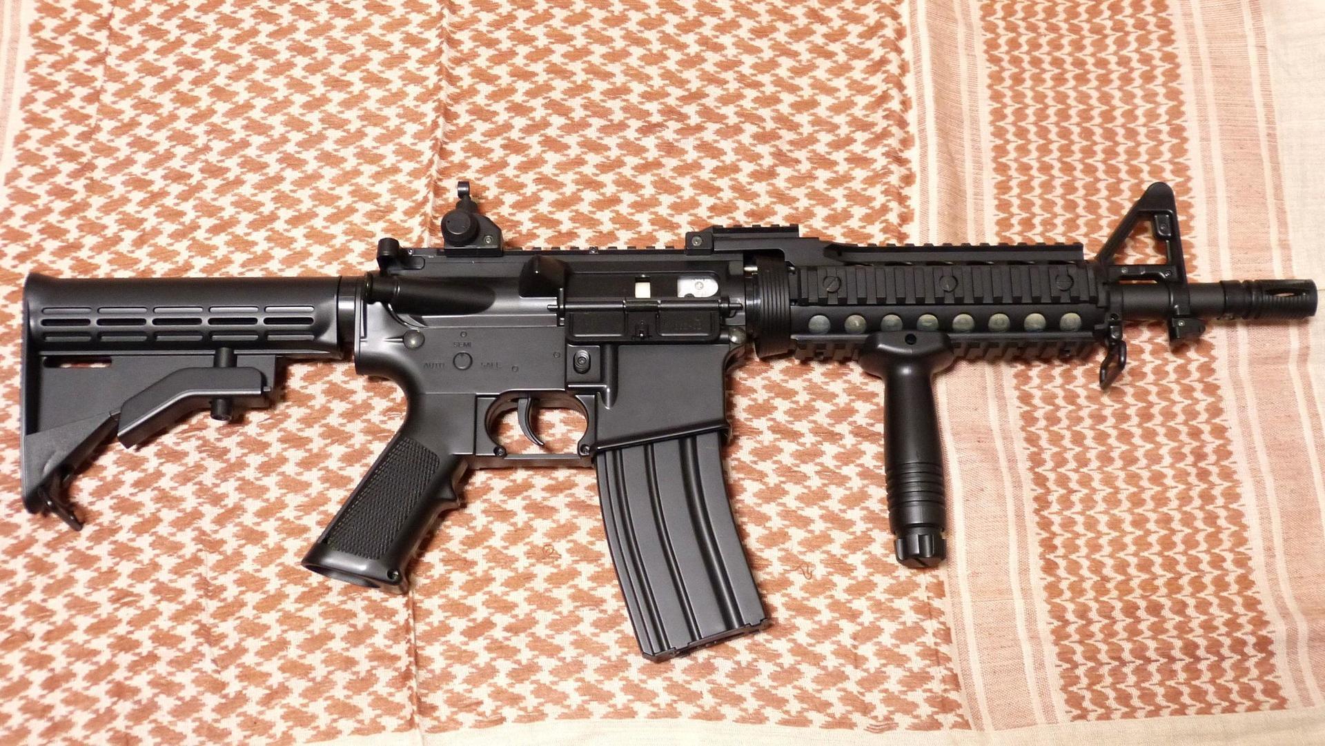 CYMA M4 RIS2 CQB エアコキをレビュー: まる吉のトイガン基地 CYMA M4 RIS2 CQB エアコキをレビュー: まる吉のトイガン基地