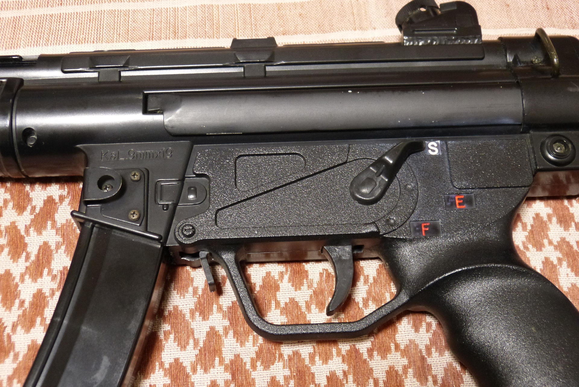 東京マルイ MP5A3 エアコッキングをレビュー: まる吉のトイガン駐屯地