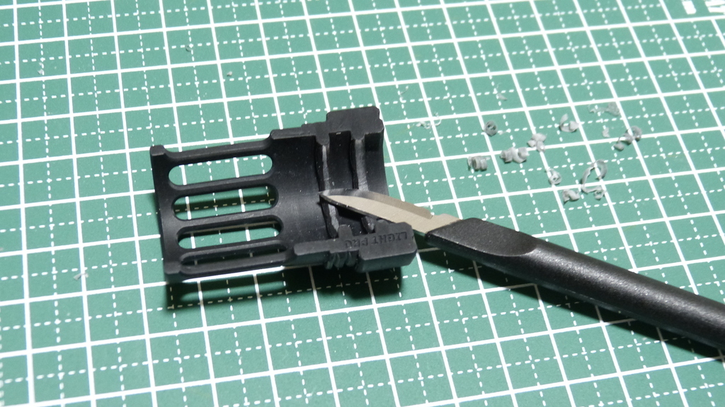 ハイダーアタッチサイレンサーがクラウンモデルのエアコキに