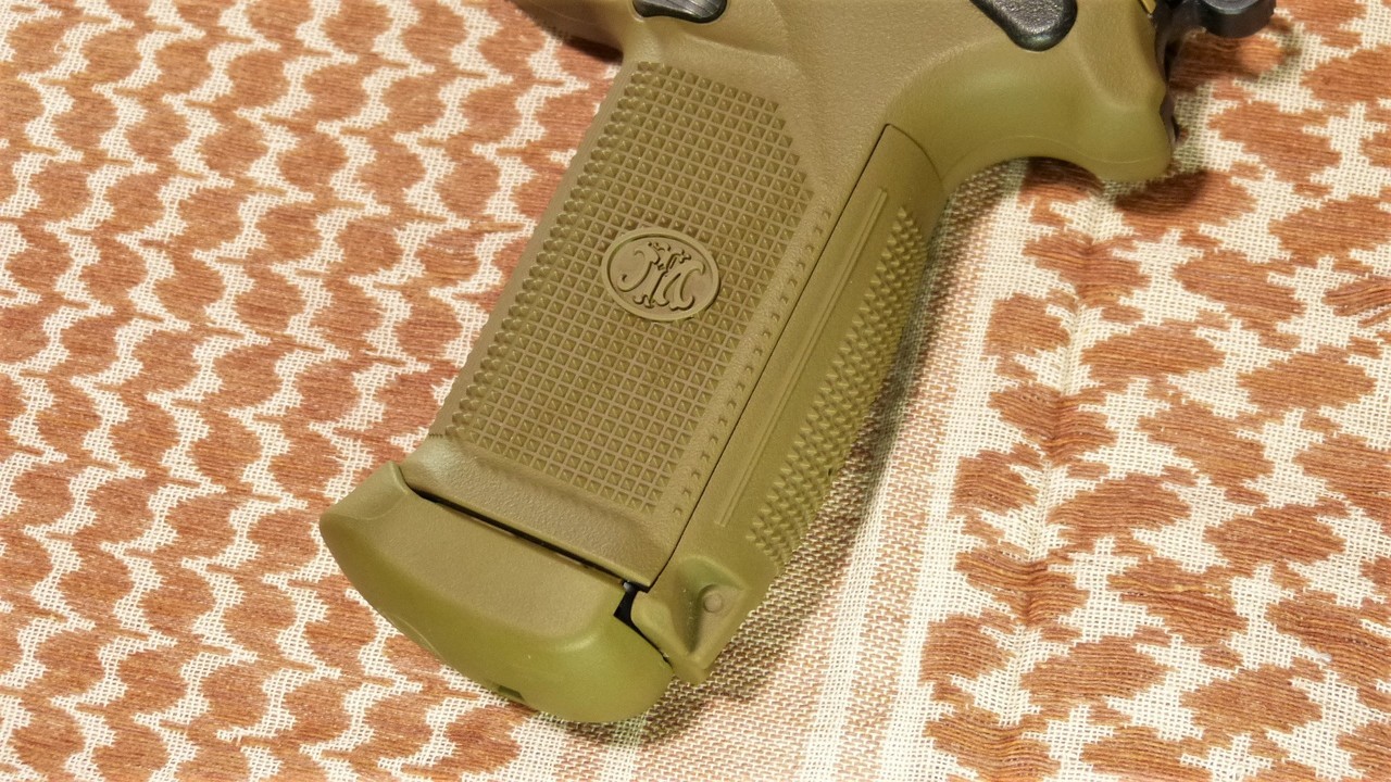 FNX-45 タクティカル ガスブローバックのレビュー: まる吉の